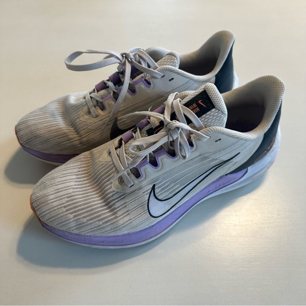 Nike Women’s 9 Air Winflo Running Training Shoes Offwhite Purple Iridescent